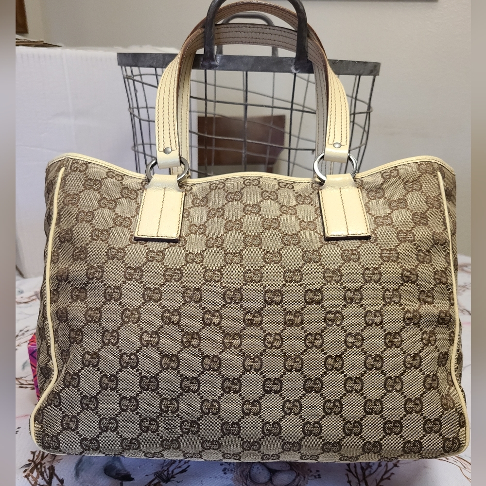 🤍 Gucci GG Canvas Tote Bag EUC